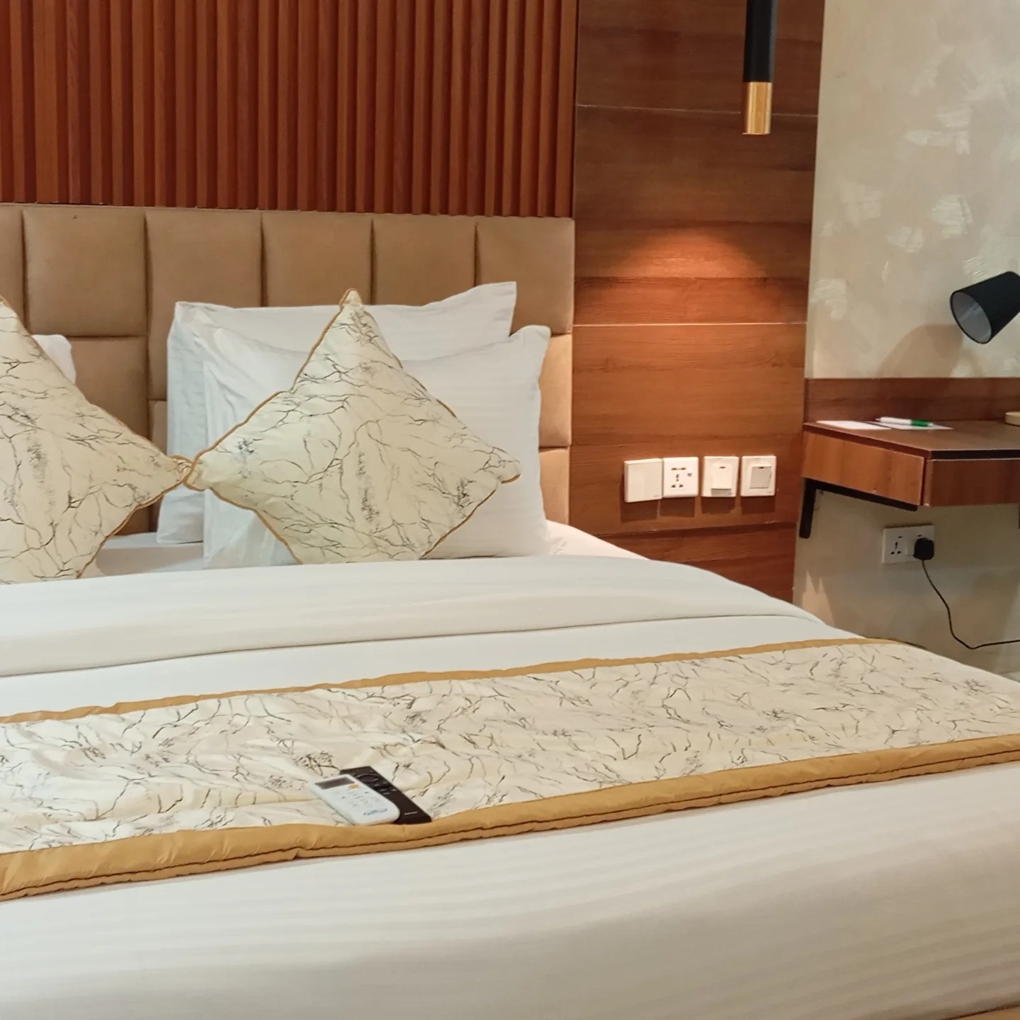 Bon Hotel Kabuwol Ibadan guest room